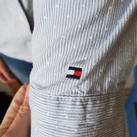 Tommy Hilfiger pleated button up blouse - chambray seersucker - Size L - Picture 15 of 16